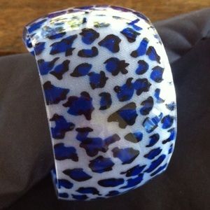 Black and blue lucite resin bangle